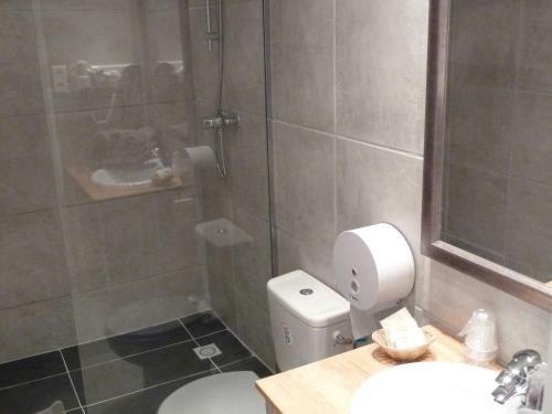 Hotel Logis H�tel R�sidence Les C�dres