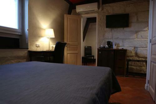 Hotel Logis H�tel R�sidence Les C�dres