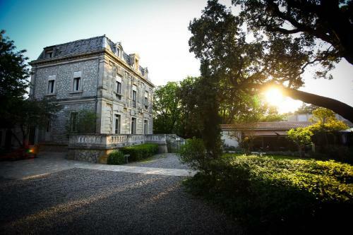 Hotel Logis H�tel R�sidence Les C�dres