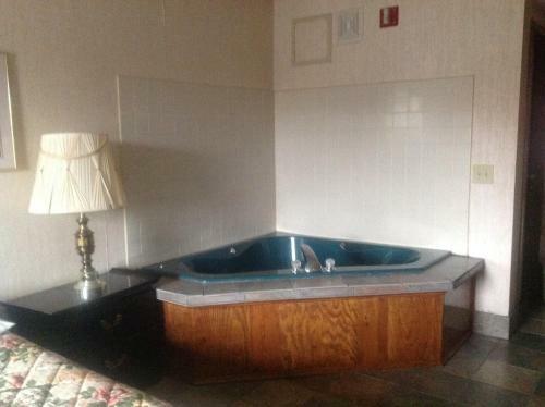 Hotel Highway Inn