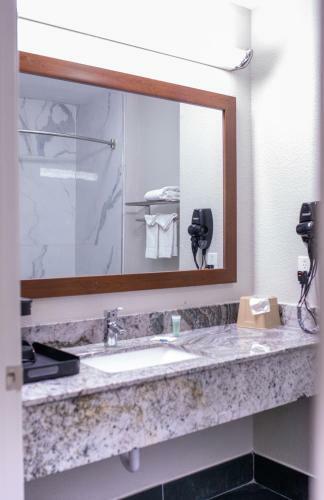 Hotel Days Inn Benbrook