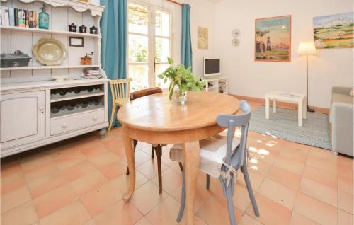Holiday Home Mas La Hulotte N-870