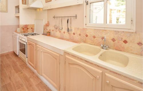 Holiday Home Mas La Hulotte N-870