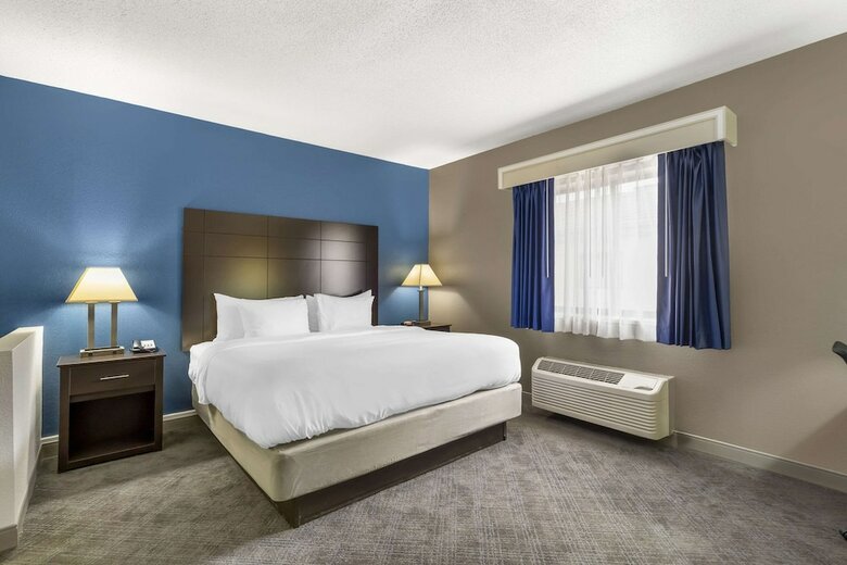 Hotel Baymont Inn Mundelein