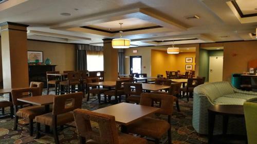 Hotel Holiday Inn Express And Suites Montgomery