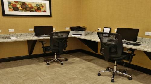 Hotel Holiday Inn Express And Suites Montgomery