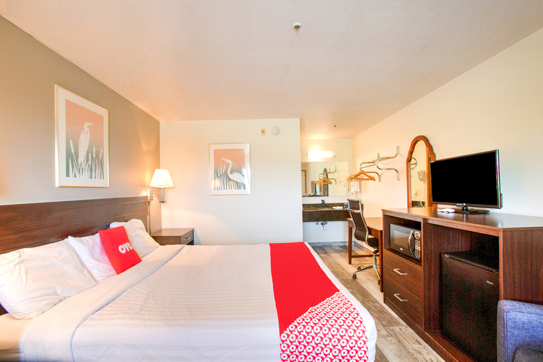 Motel 6 - Woodland