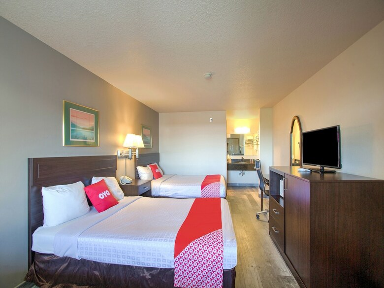 Motel 6 - Woodland