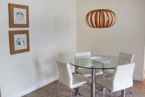 Hotel Suites At Coral Reef Resort