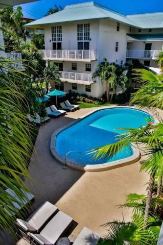 Hotel Suites At Coral Reef Resort