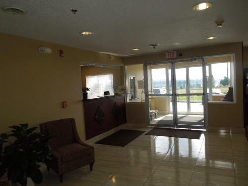 Hotel Super 8 By Wyndham Seville