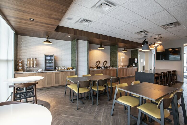 Hotel Comfort Suites Newport