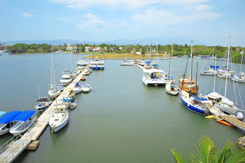 Hotel Marina Banderas Suites