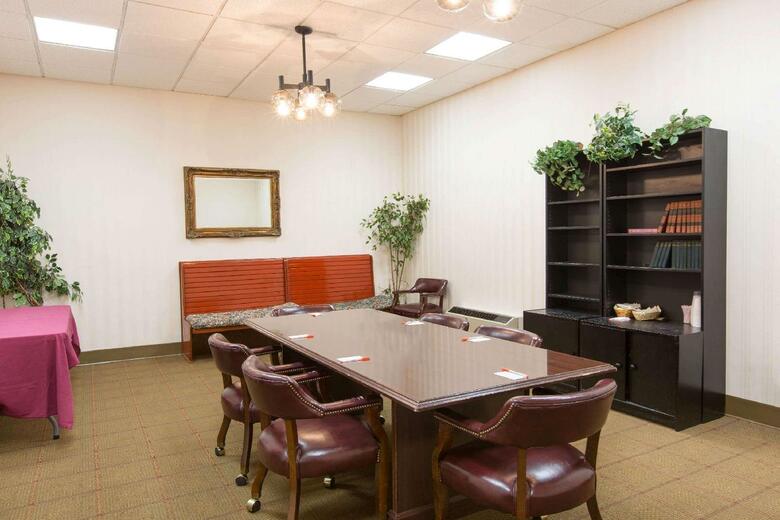 Hotel Howard Johnson Inn - Poconos Area / Bartonsville