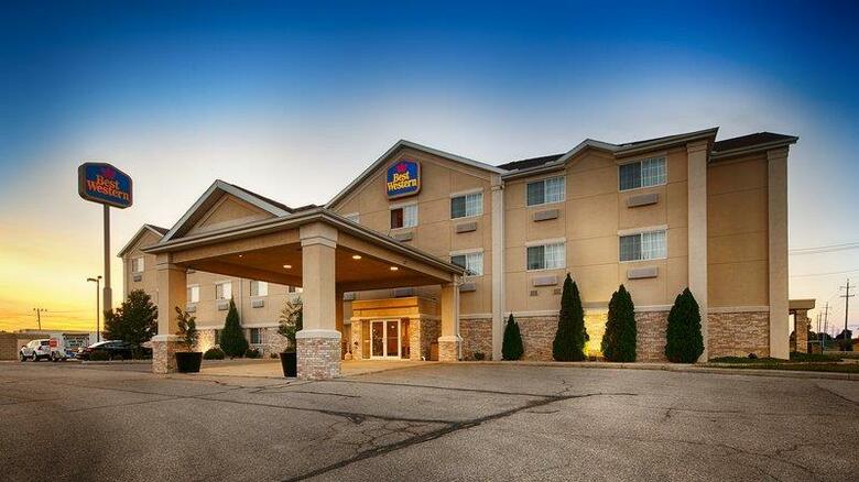 Posada Best Western Plus Napoleon Inn & Suites