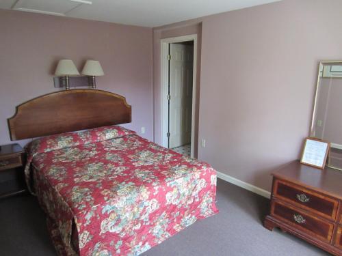 Founder's Brook Motel And Suites