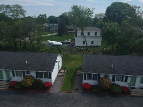 Founder's Brook Motel And Suites