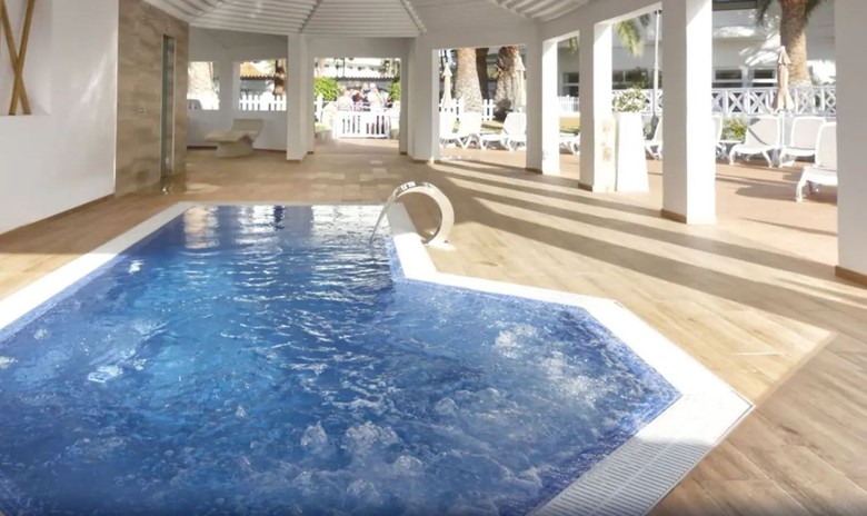 Hotel Servatur Waikiki