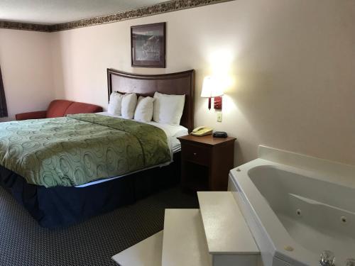 Motel Clairmont Inn & Suites - Warren