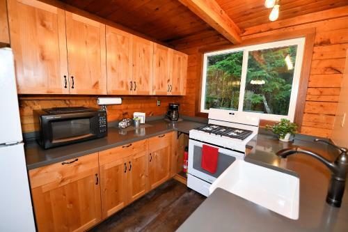 Alyeska Hideaway