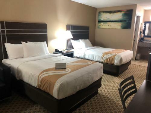 Motel Carefree Inn Madisonville