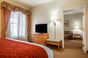Hotel Comfort Inn And Suites Goshen