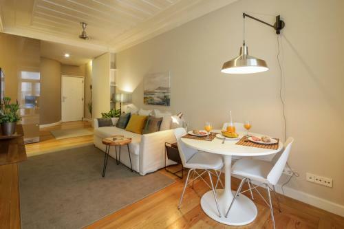 Lisbon Inside Connect - Bairro Alto Apartments