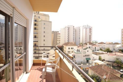 Apartamentos Tur�sticos Coral Da Rocha 3