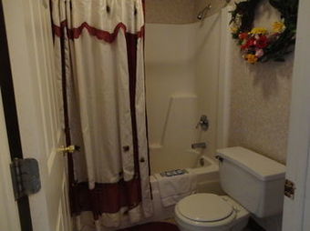 Hotel Royal Inn & Suites