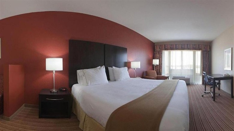 Holiday Inn Express Hotel Winona North