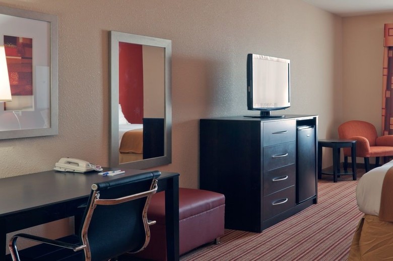 Holiday Inn Express Hotel Winona North