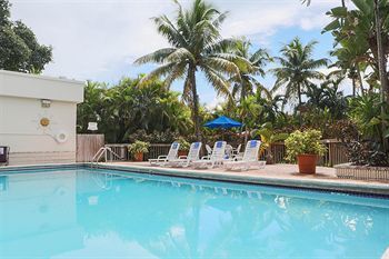 Motel 6 Cutler Bay