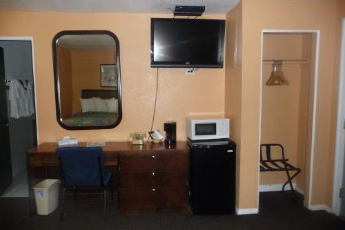 Yucca Motel