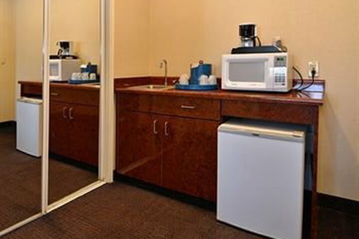 Hotel Comfort Suites Oakley