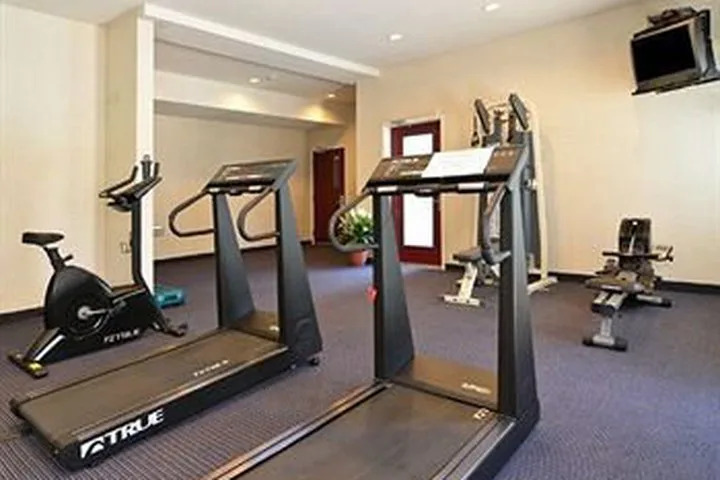 Hotel Comfort Suites Oakley