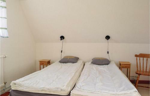 Holiday Home Halla Unsarve Romakloster