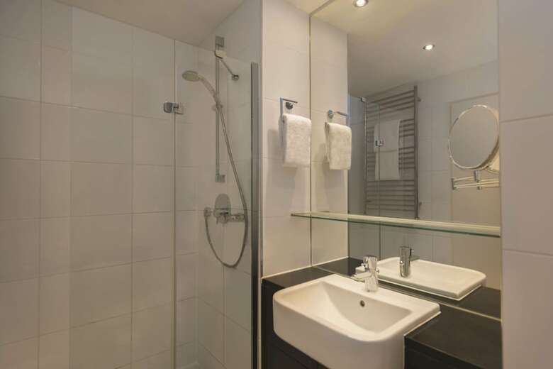 Adina Apartment Hotel Berlin Checkpoint Charlie