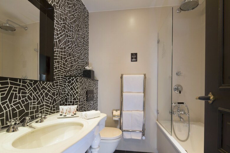 Hotel H�tel Du Panth�on