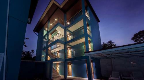 Hotel Maenam Bay Resort