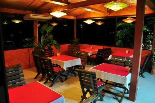 Hotel Golden Elephant Resort