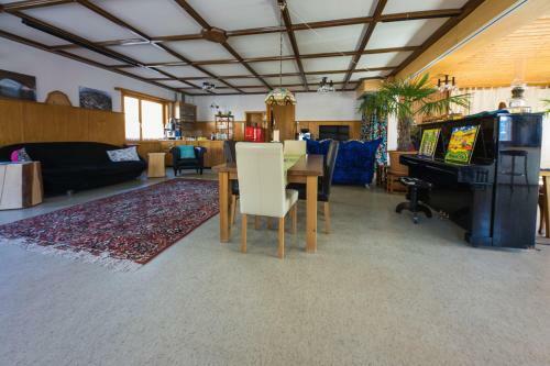 Hotel G�stehaus Alpina In Fanas