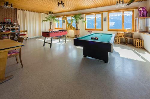Hotel G�stehaus Alpina In Fanas