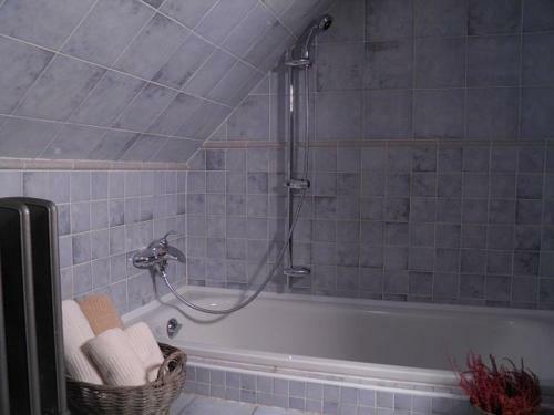 Dv?r Ol?iny -hotel And Horse-riding