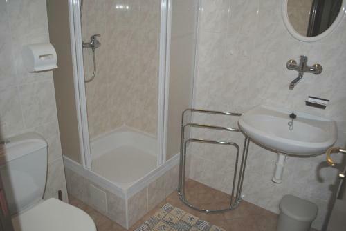 Hostal Pension B&B