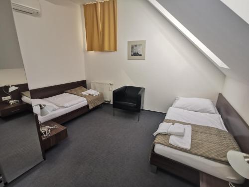 Hostal Penzion U Zvonu