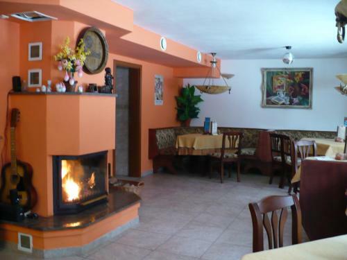 Hostal Penzion Restaurant Pod Boub�nem