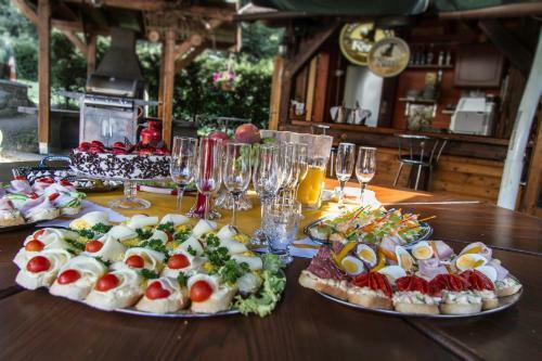 Hostal Penzion Restaurant Pod Boub�nem