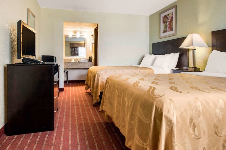 Hotel Quality Inn Huntingburg