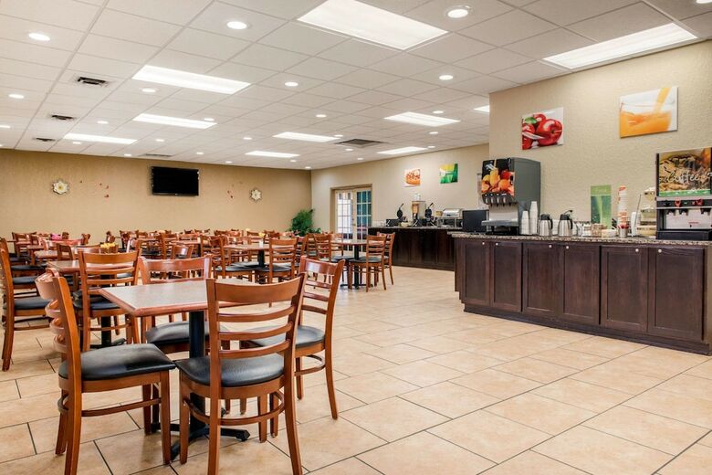 Hotel Quality Inn Huntingburg