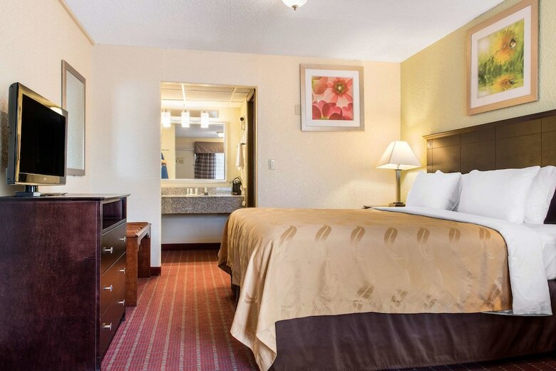 Hotel Quality Inn Huntingburg